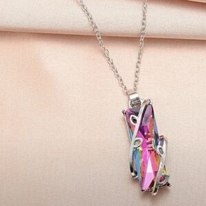 Colorful crystal pendant Exquisite NWT.  Fast Ship.
